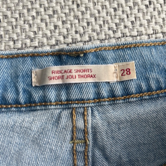 Levi Ribcage Shorts - Picture 10 of 12